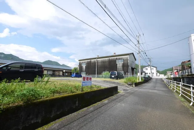 佐伯市 大字鶴望(上岡駅)の駐車場